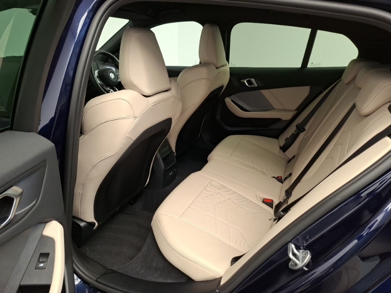 BMW 1 Series Bmw 1 Series M Sport Black #11