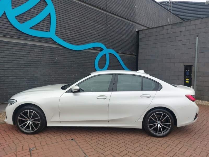 BMW 3 Series 2.0 330E 12Kwh M Sport Plug-in Black #4