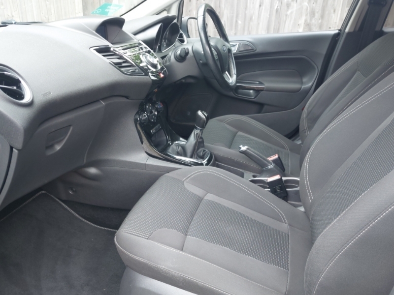 Ford Fiesta 1.0T Ecoboost Zetec Hatchback Eu White #5