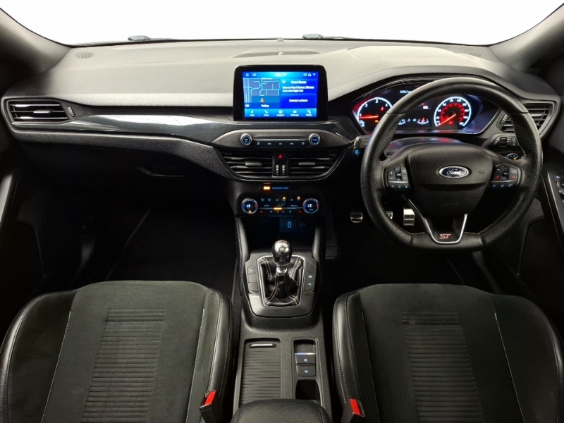 Ford Focus 1.5 Ecoblue St-line X Estate Eur Black #3