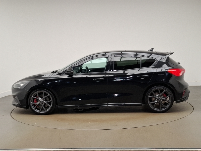 Ford Focus 1.5 Ecoblue St-line X Estate Eur Black #4
