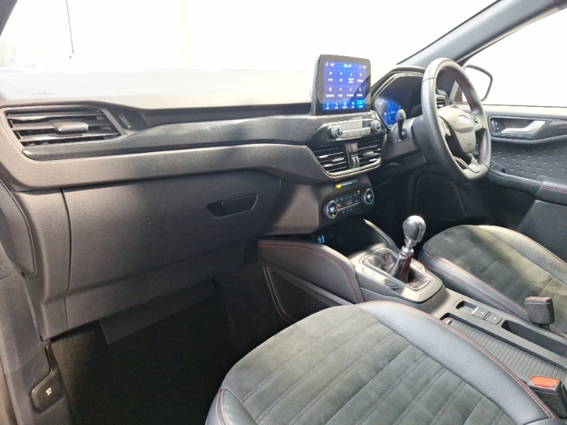 Ford Kuga 1.5 Ecoblue St-line Edition YP21OME Red #5
