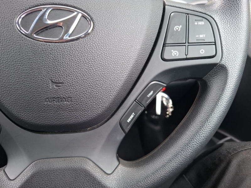 Hyundai I10 1.2 Premium Red #13