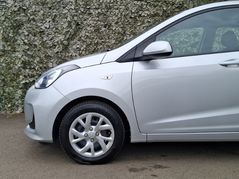 Hyundai I10 1.2 Premium Red #19
