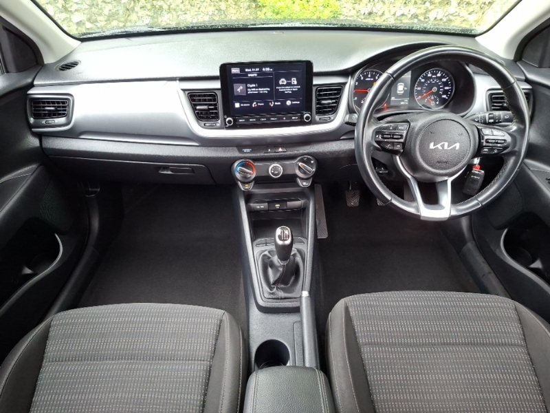 Kia Stonic 1.0T Gdi 99 2 Black #3