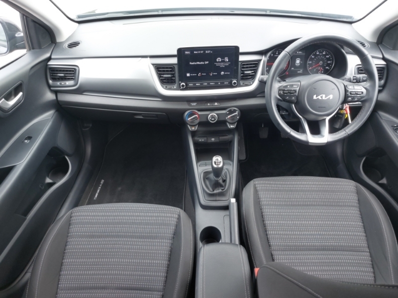 Kia Stonic 1.0T Gdi 99 2 Black #3
