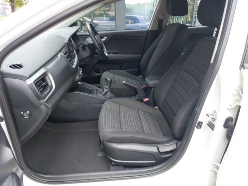 Kia Stonic 1.0T Gdi 99 2 White #5