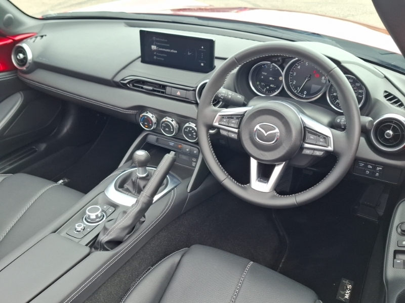 Mazda MX-5 1.5 132 Exclusive-line Red #3
