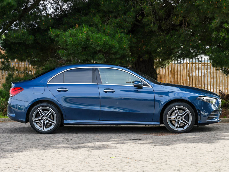 Mercedes-Benz A Class 1.3 A 180 Sport Executive 135 Bhp 7In Satellite Silver #4
