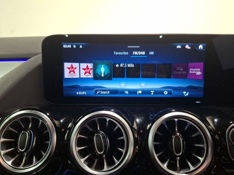 Mercedes-Benz GLA Class 1.3 Gla200h Mhev Amg Line Premium 7G-dct Euro 6 Grey #11