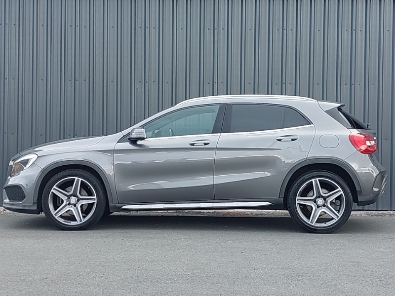 Mercedes-Benz GLA Class Gla 220D 4Matic Amg Line Executive SO17TKX Grey #4