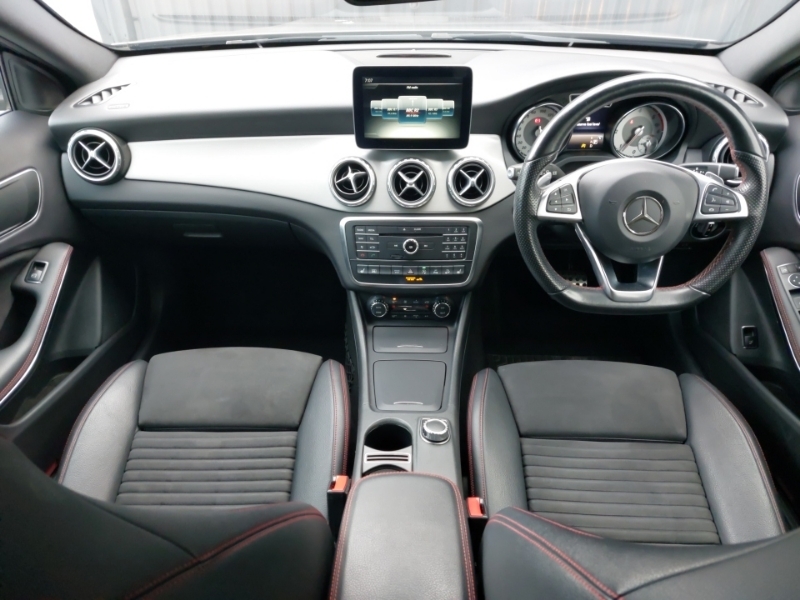 Mercedes-Benz GLA Class Gla 220D 4Matic Amg Line Executive SO17TKX Grey #3