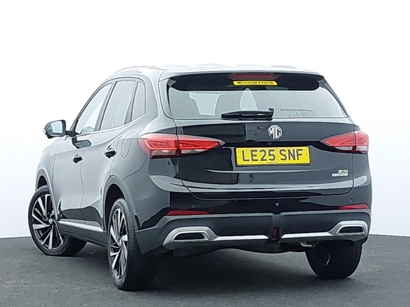 MG ZS 1.5 Hybrid Trophy Black #2