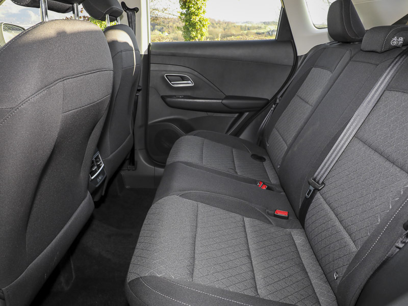 MG ZS 1.5 Hybrid Se  White #6
