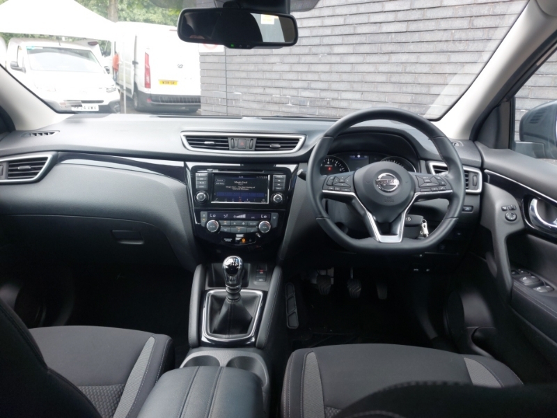 Nissan Qashqai 1.3 Dig-t Acenta Premium Grey #3