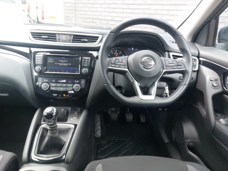 Nissan Qashqai 1.3 Dig-t 158Ps Acenta Premium Xtronic White #8