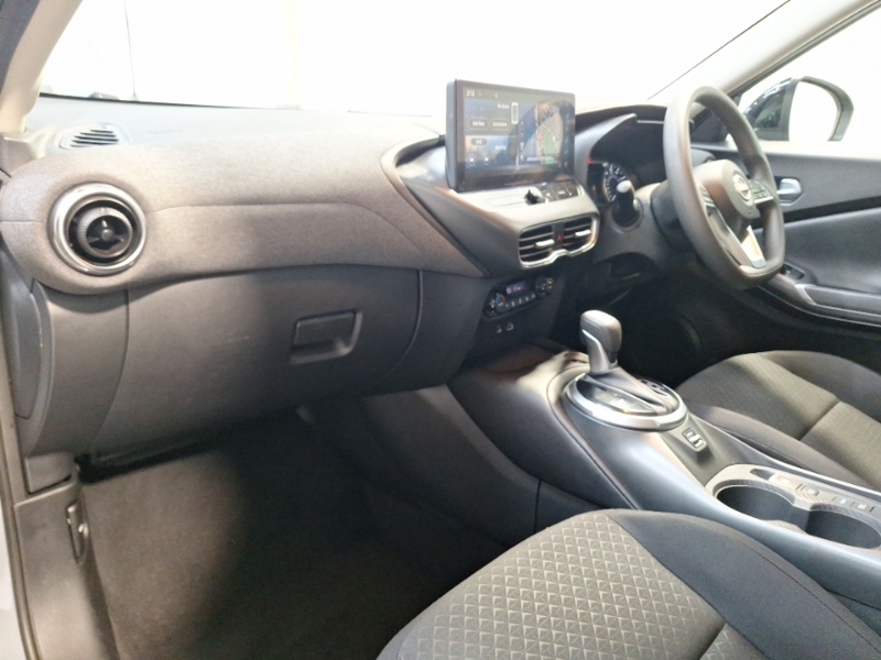 Nissan Juke 1.6 Hybrid N-connecta 32024 Black #5