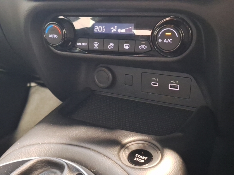 Nissan Juke 1.6 Hybrid N-connecta 32024 Black #15