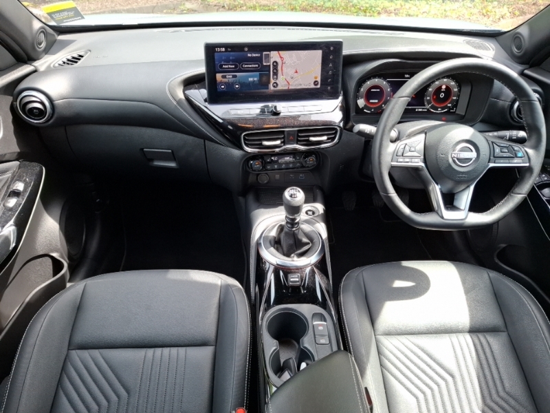 Nissan Juke 1.0 Dig-t Tekna Grey #3