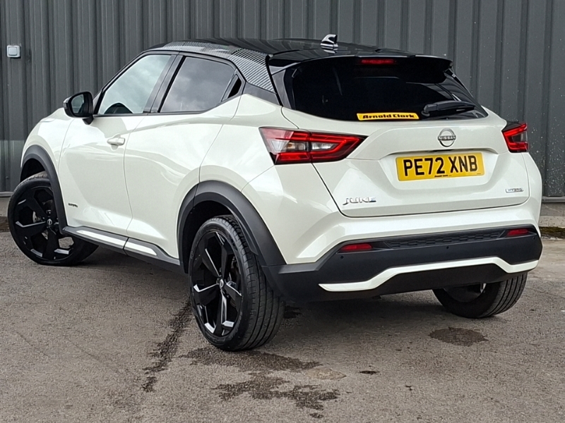 Nissan Juke 1.6 Hybrid Premiere Edition White #2