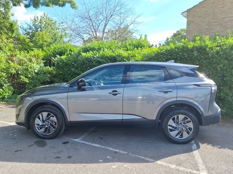 Nissan Qashqai 1.3 Dig-t Mh 158 Acenta Premium Xtronic Grey #4