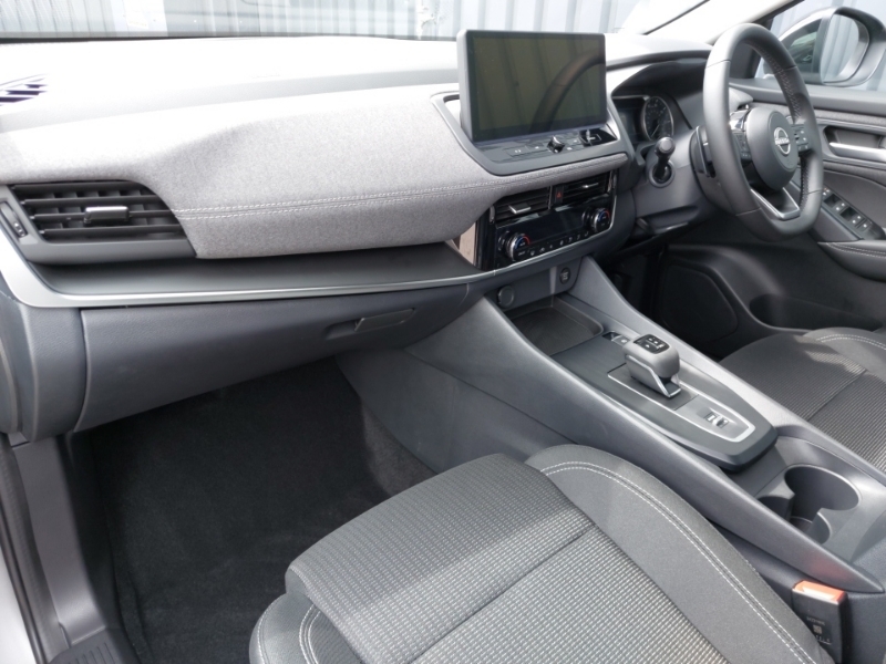 Nissan Qashqai 1.3 Dig-t Mh 158 Acenta Premium Xtronic Silver #5
