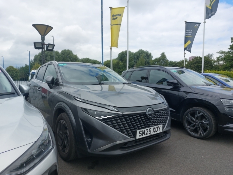 Nissan Qashqai 1.3 Dig-t Mh N-connecta Glass Roof Grey