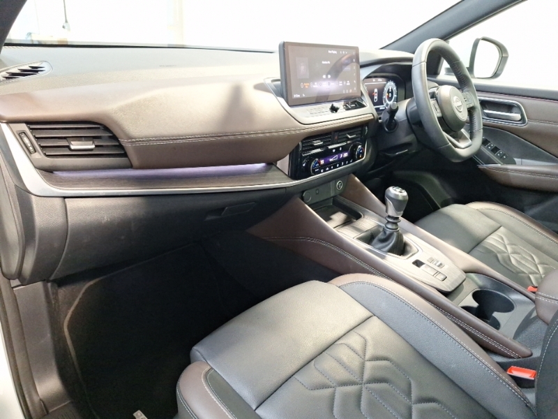 Nissan Qashqai 1.3 Dig-t Mh Tekna SL25LPX White #5