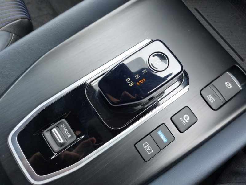 Nissan Qashqai N-connecta Black #14