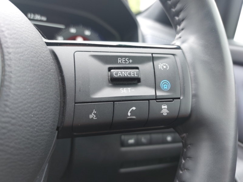 Nissan Qashqai N-connecta Black #12