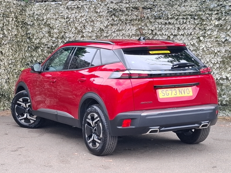 Peugeot 2008 1.2 Puretech 130 Allure Red #2