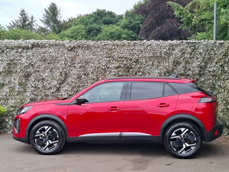 Peugeot 2008 1.2 Puretech 130 Allure Red #4