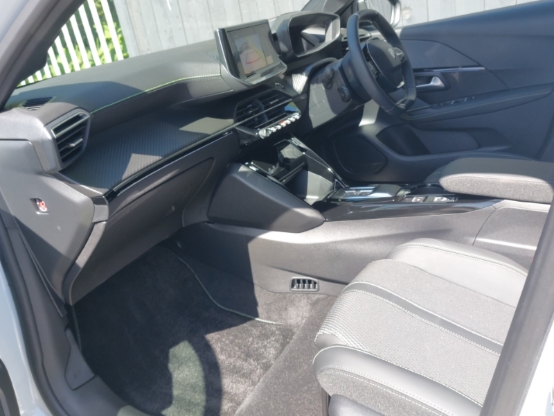 Peugeot e-208 100Kw Gt 50Kwh White #5