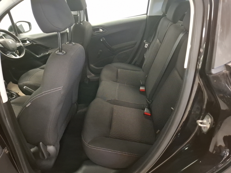 Peugeot 208 1.2 Puretech 82 Active Black #6