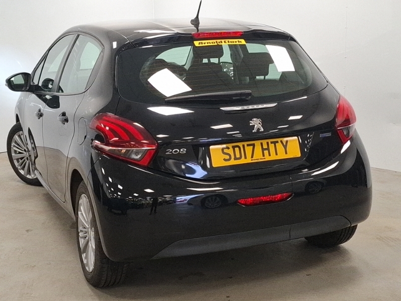 Peugeot 208 1.2 Puretech 82 Active Black #2