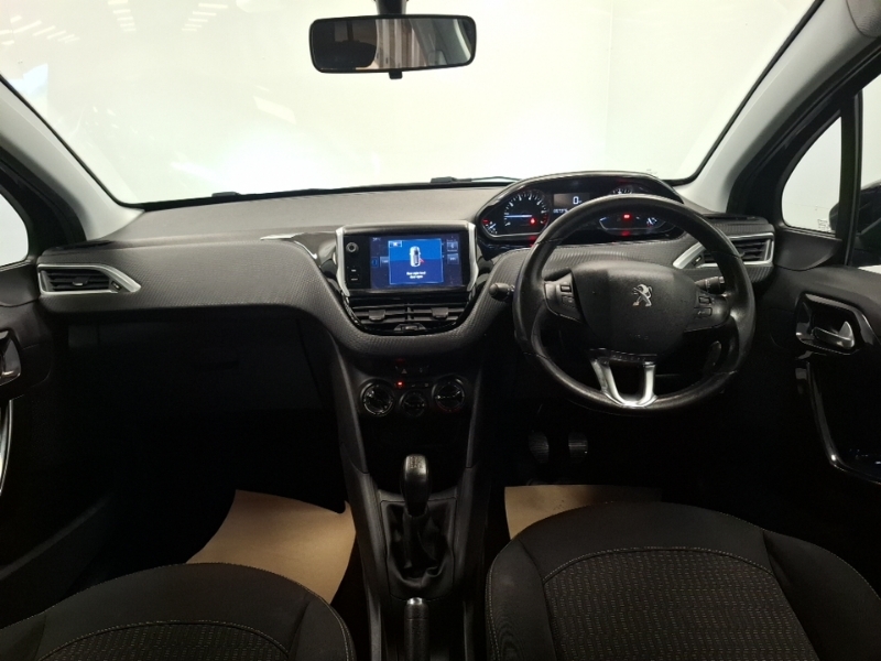 Peugeot 208 1.2 Puretech 82 Active Black #3