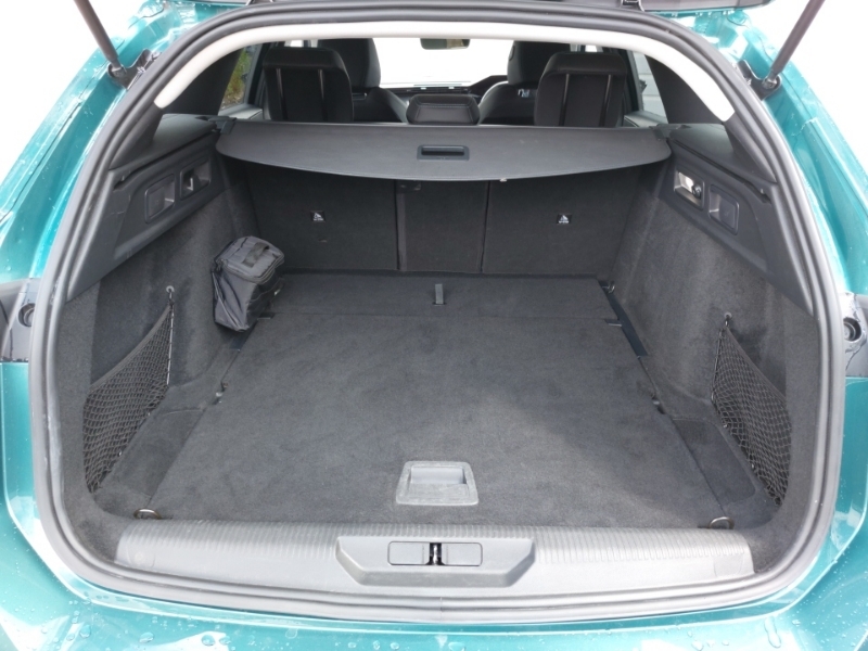 Peugeot 308 1.2 Puretech Allure Premium Eat8 Green #17