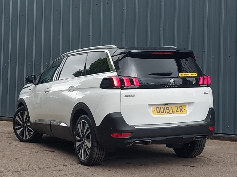 Peugeot 5008 1.5 Bluehdi Gt Line Premium White #2