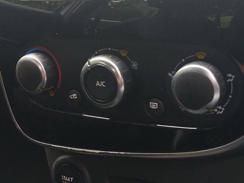 Renault Clio 0 Road Tax, Parking Sensors Black #9