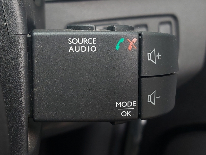 Renault Clio 0 Road Tax, Parking Sensors Black #15