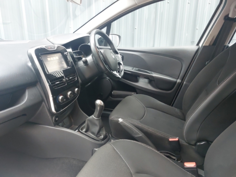 Renault Clio 1.2 16V Dynamique Nav White #5
