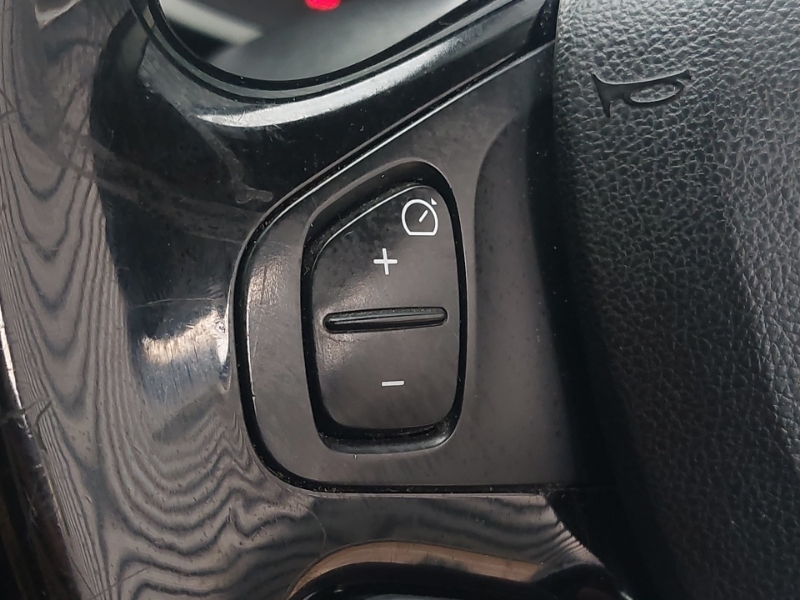 Renault Clio 0 Road Tax, Parking Sensors Black #11