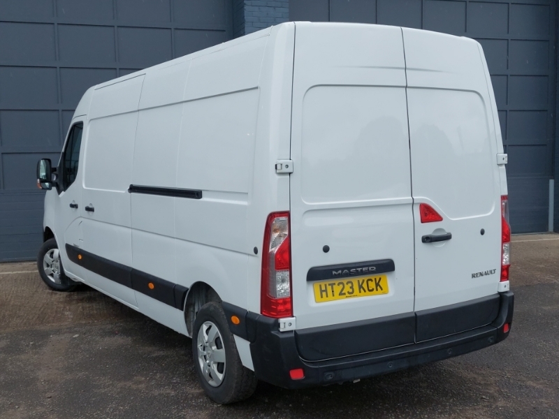 Renault Master Lm35dci 135 Business Medium Roof Van White #2