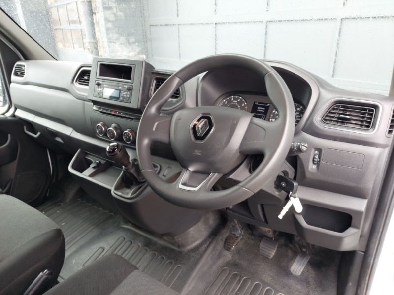 Renault Master Lm35dci 135 Business Medium Roof Van White #3