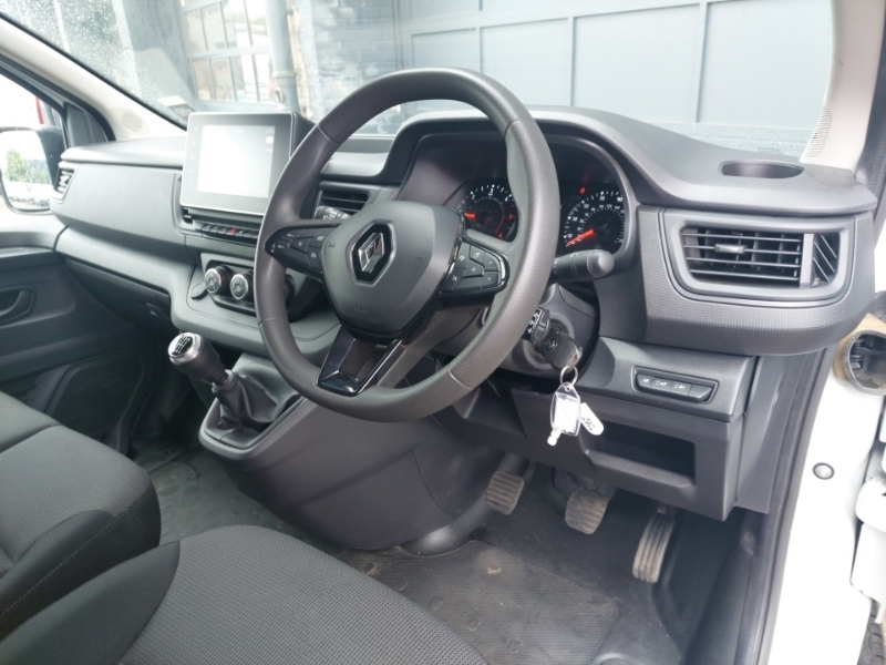 Renault Trafic Sl30 Blue Dci 130 Advance Safety Van White #3
