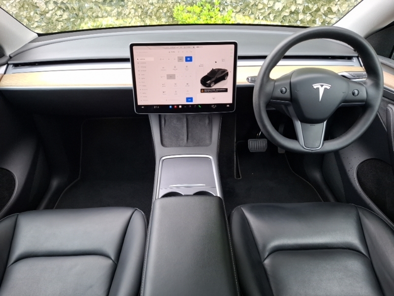Tesla Model Y Long Range Awd AK73EJA Black #3