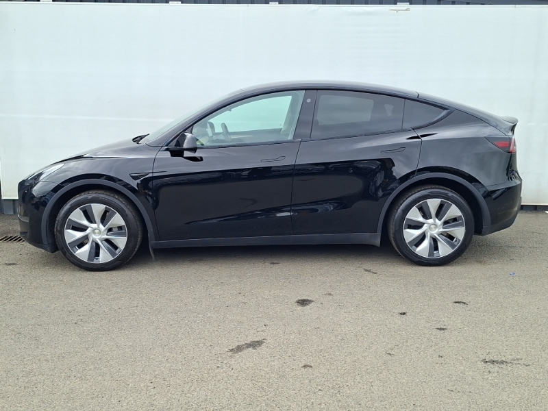 Tesla Model Y Long Range Awd SA73UCD Black #4