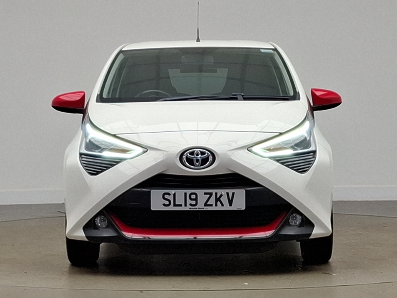 Toyota Aygo 1.0 Vvt-i X-play X-shift Red #14