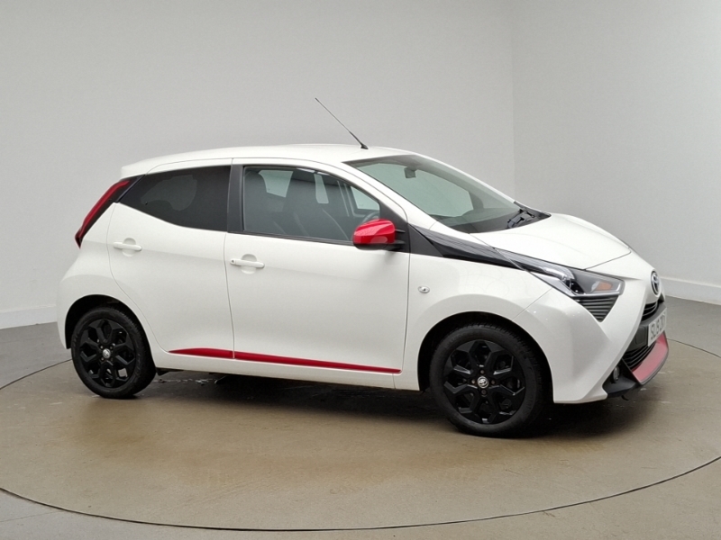 Toyota Aygo 1.0 Vvt-i X-play X-shift Red #7