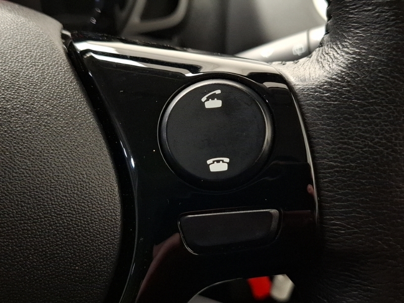Toyota Aygo 1.0 Vvt-i X-play X-shift Red #13